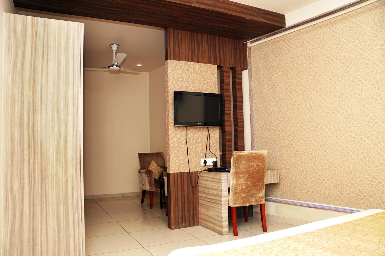 Hotel Gormoh Ahmedabad Exterior foto